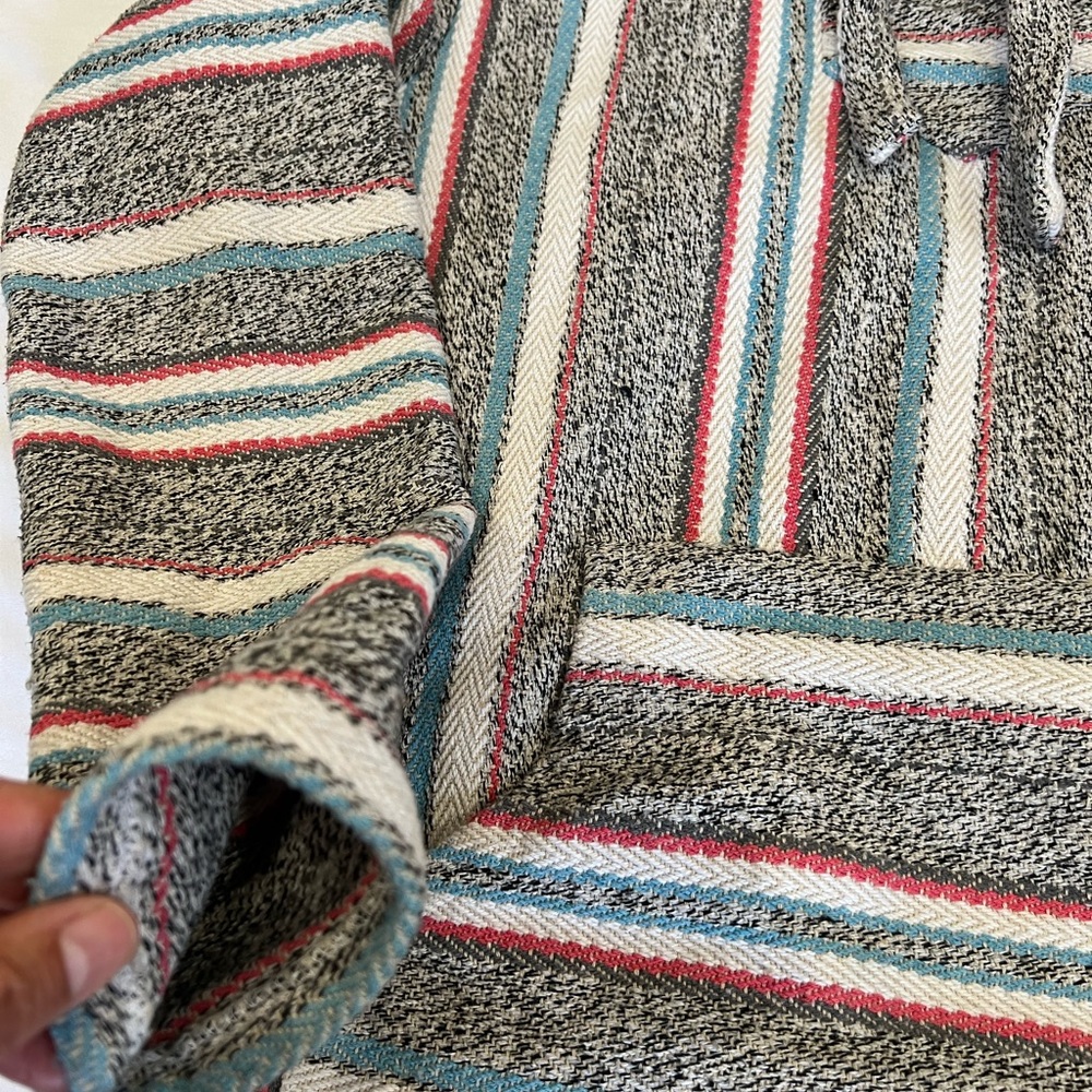 Poncho - Picture 7 of 8